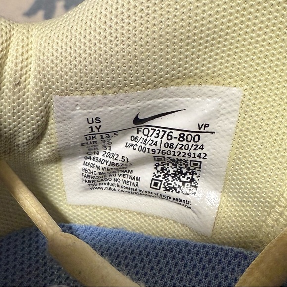 Nike Sabrina 2 basketball Citron Tint  (GS) size 1 - Picture 8 of 9